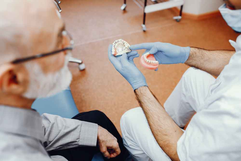 Quais são os benefícios da prótese protocolo? 2 protese protocolo 2